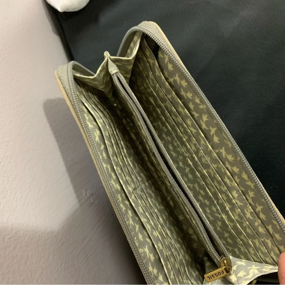 Fossil chic wallet
